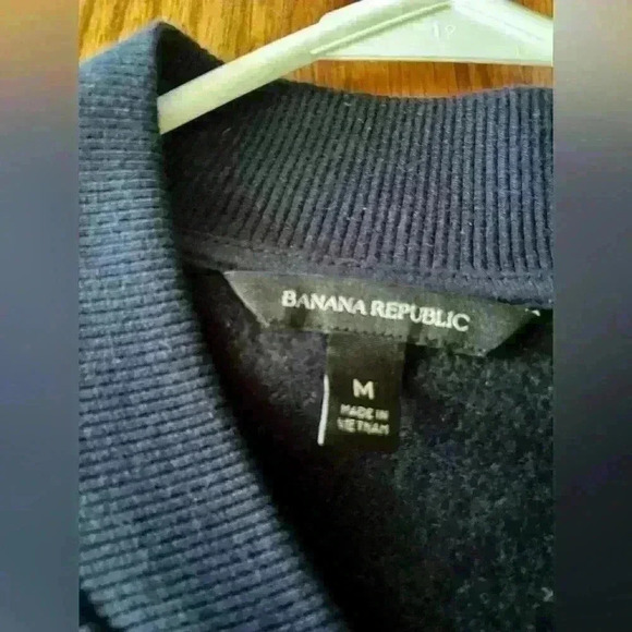 BANANA REPUBLIC - Jeweled Bomber Jacket. Navy with Fleece Lining. Medium - Picture 4 of 11